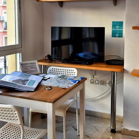 Wonderstays Apartamentos Vela Malaga Exterior photo