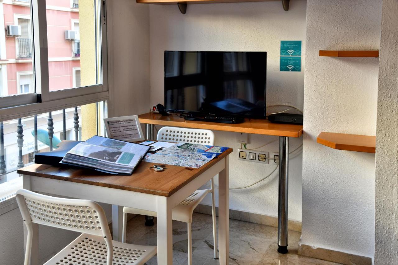 Wonderstays Apartamentos Vela Malaga Exterior photo