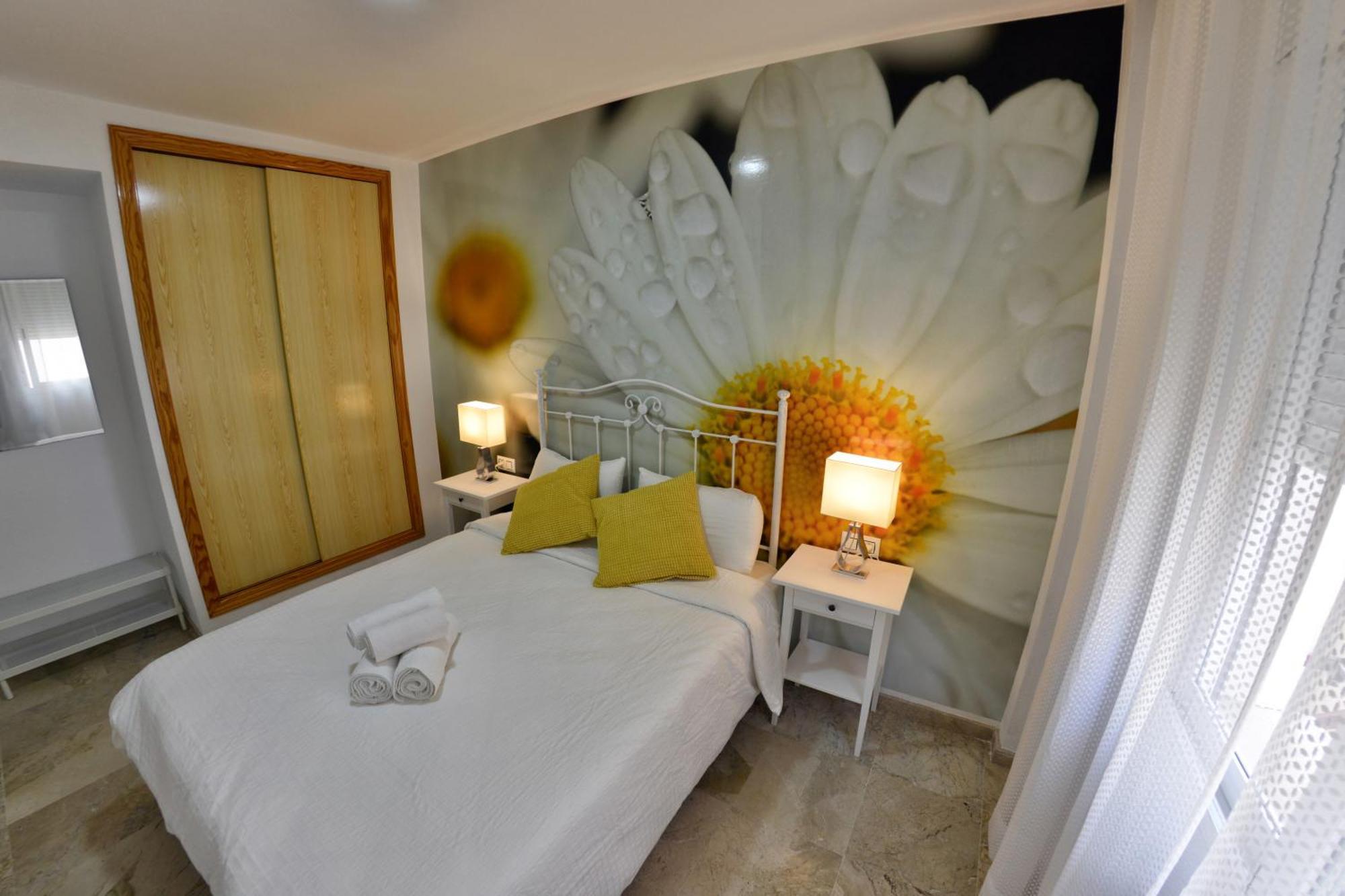 Wonderstays Apartamentos Vela Malaga Exterior photo