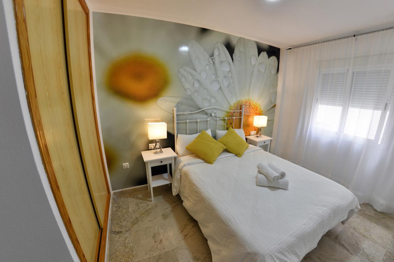 Wonderstays Apartamentos Vela Malaga Exterior photo